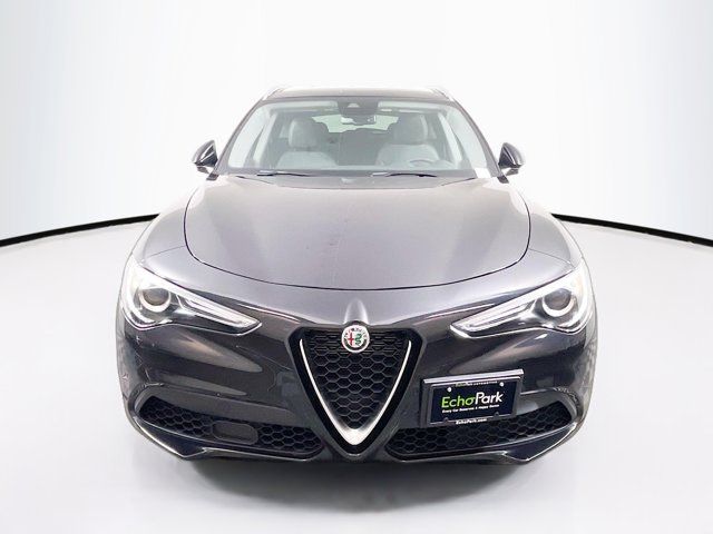 2021 Alfa Romeo Stelvio Base