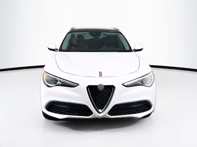 2021 Alfa Romeo Stelvio Base