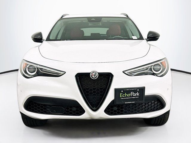 2021 Alfa Romeo Stelvio Base