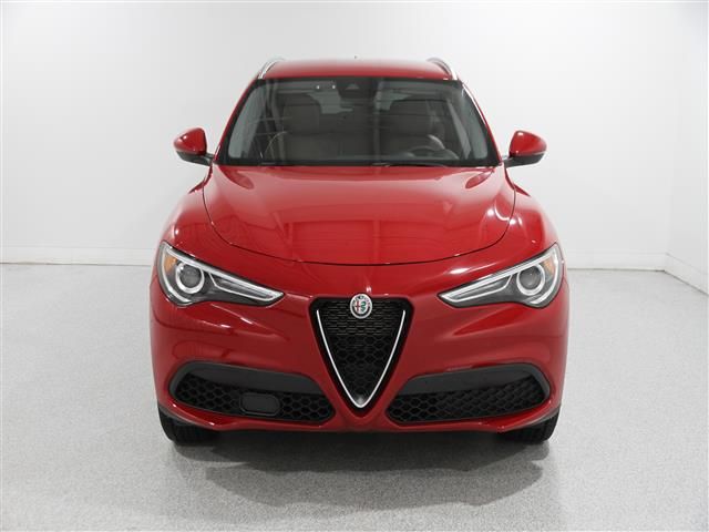 2021 Alfa Romeo Stelvio Base