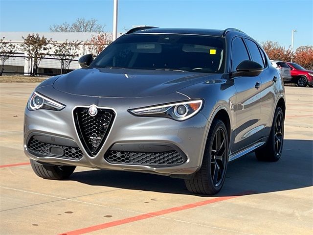 2021 Alfa Romeo Stelvio Base