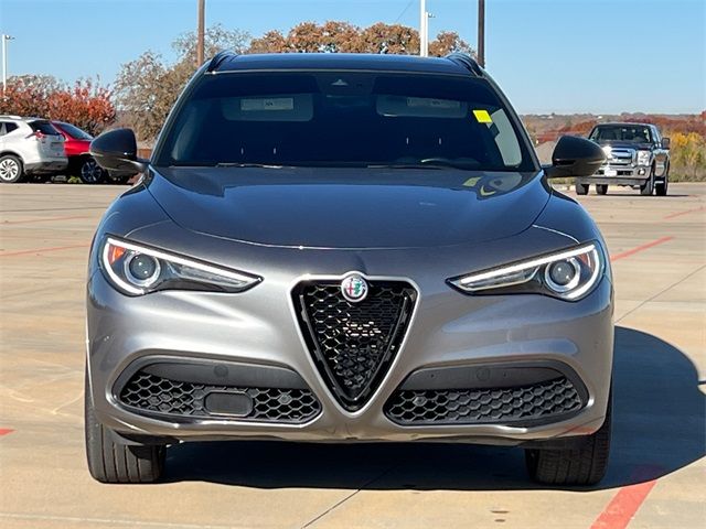 2021 Alfa Romeo Stelvio Base