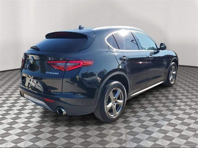 2021 Alfa Romeo Stelvio Base