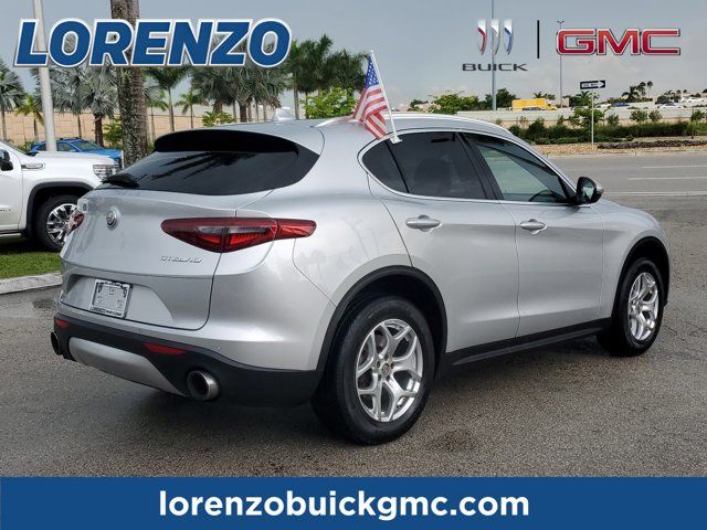 2021 Alfa Romeo Stelvio Base