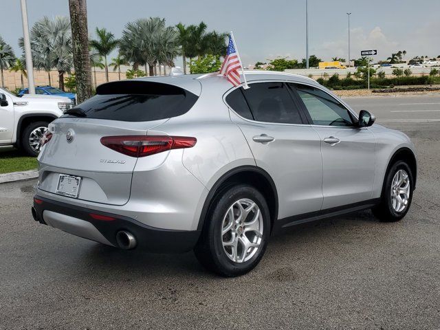 2021 Alfa Romeo Stelvio Base