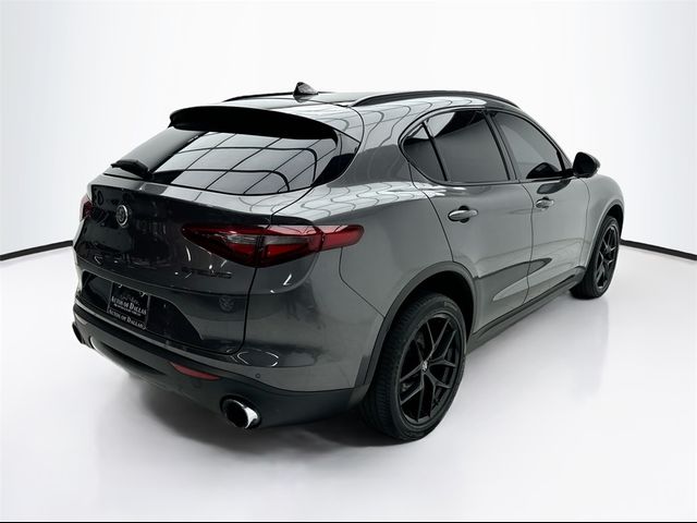 2021 Alfa Romeo Stelvio Base