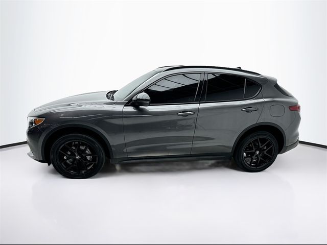 2021 Alfa Romeo Stelvio Base