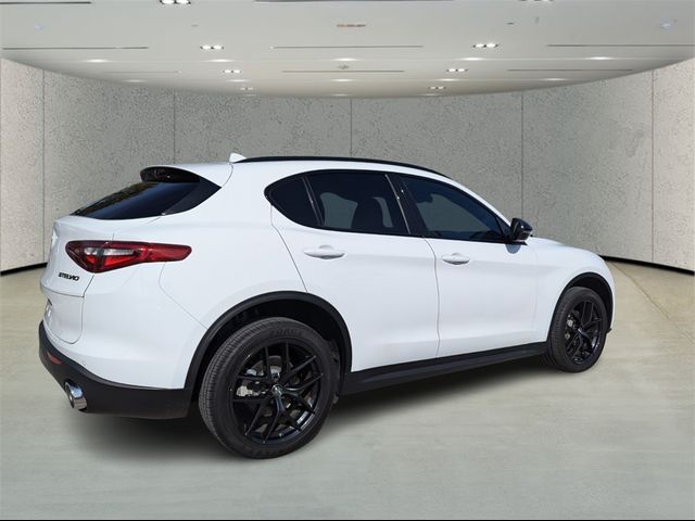 2021 Alfa Romeo Stelvio Base