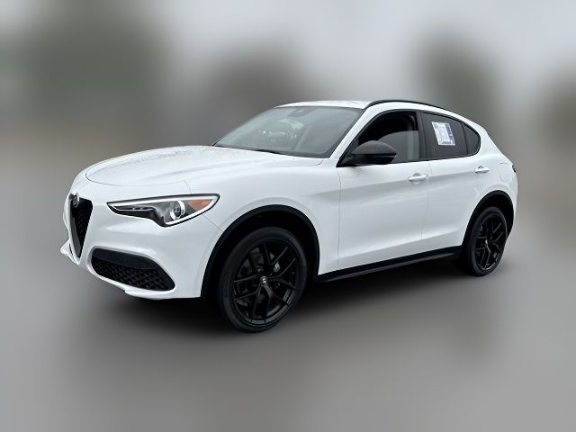 2021 Alfa Romeo Stelvio Base