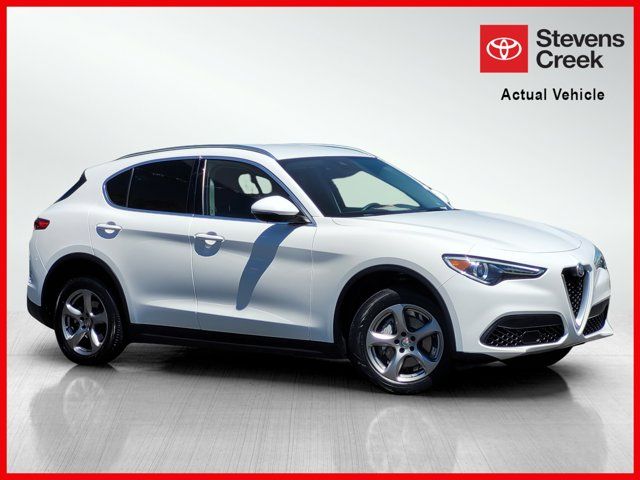 2021 Alfa Romeo Stelvio Base