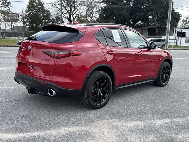 2021 Alfa Romeo Stelvio Base