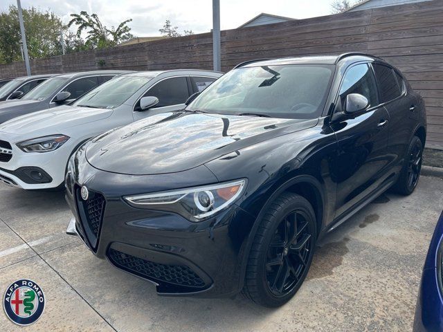 2021 Alfa Romeo Stelvio Base