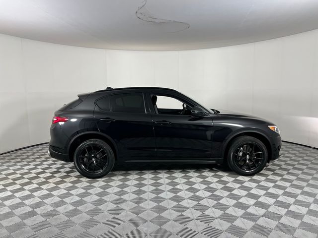 2021 Alfa Romeo Stelvio Base