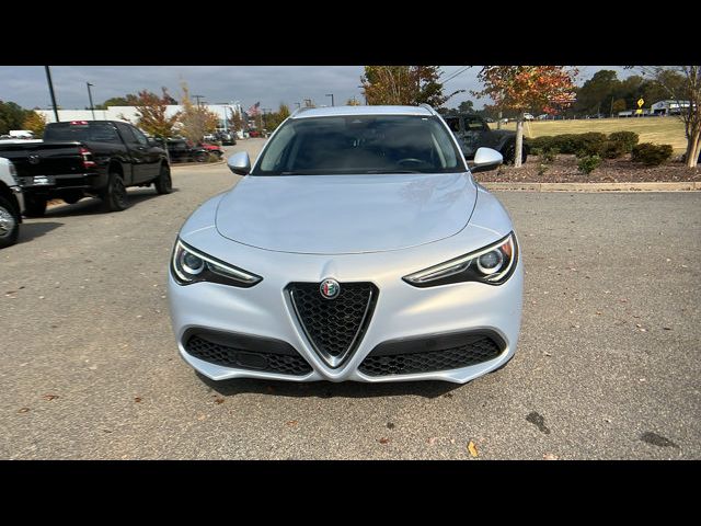 2021 Alfa Romeo Stelvio Base