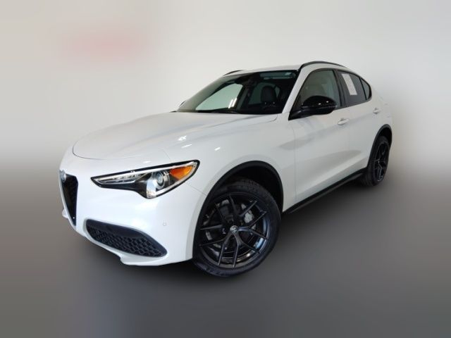 2021 Alfa Romeo Stelvio Base