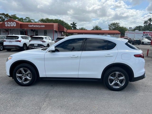 2021 Alfa Romeo Stelvio Base