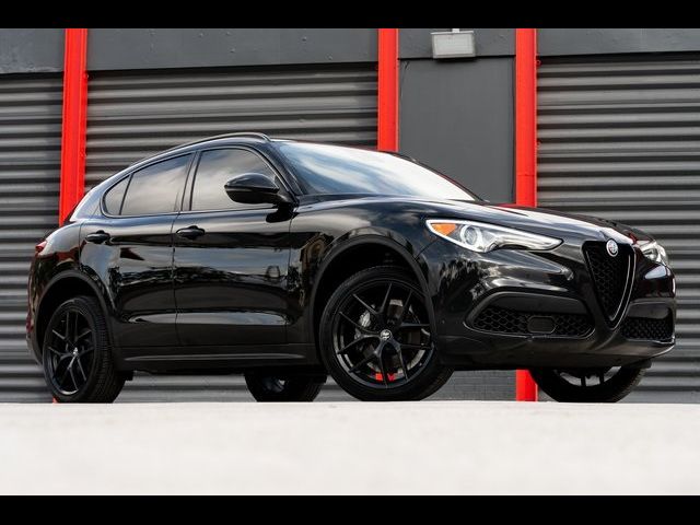 2021 Alfa Romeo Stelvio Base