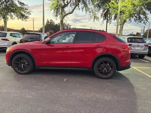 2021 Alfa Romeo Stelvio Base