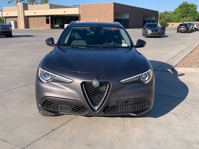 2021 Alfa Romeo Stelvio Base