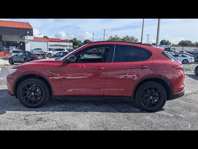 2021 Alfa Romeo Stelvio Base