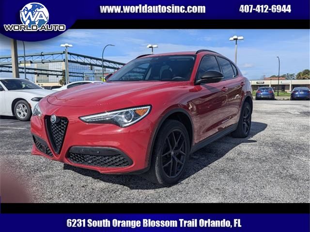 2021 Alfa Romeo Stelvio Base