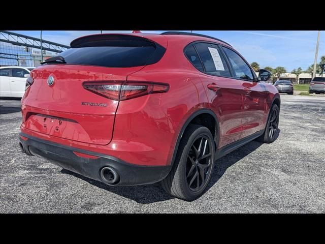 2021 Alfa Romeo Stelvio Base