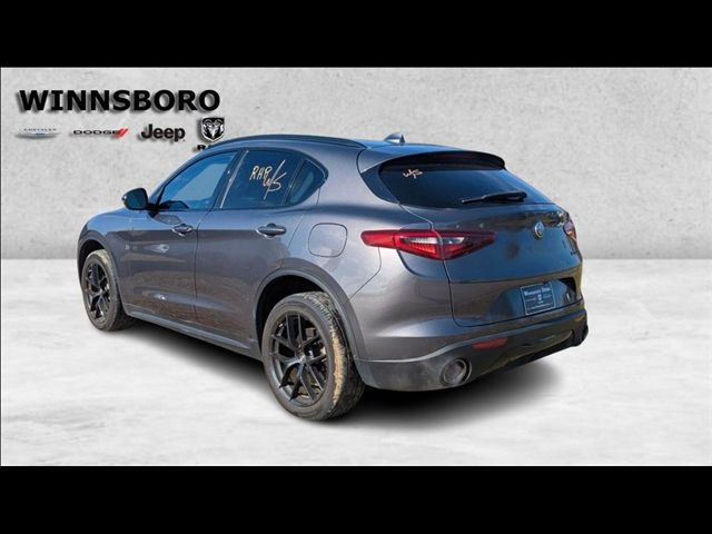 2021 Alfa Romeo Stelvio Base