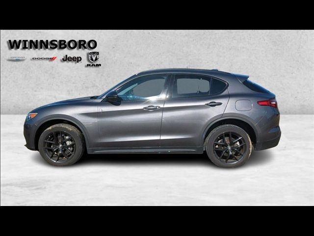 2021 Alfa Romeo Stelvio Base