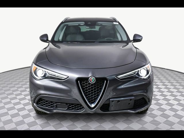 2021 Alfa Romeo Stelvio Base