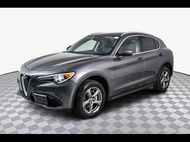 2021 Alfa Romeo Stelvio Base