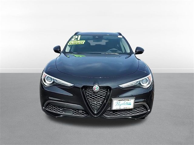 2021 Alfa Romeo Stelvio Base