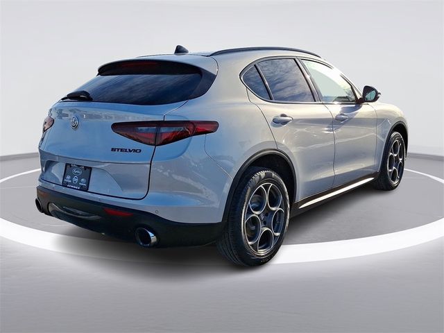 2021 Alfa Romeo Stelvio Base