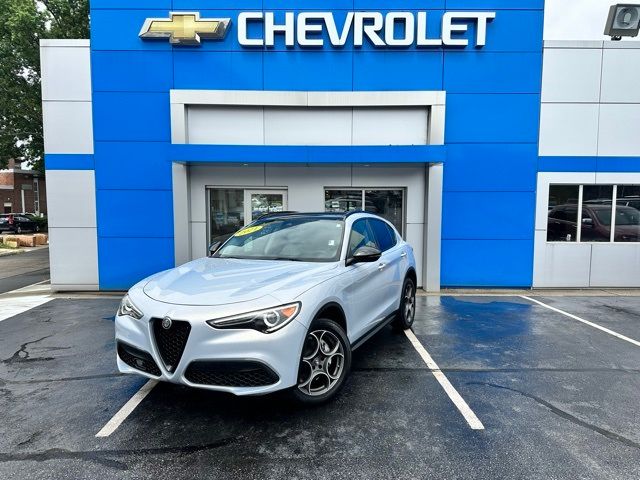 2021 Alfa Romeo Stelvio Base