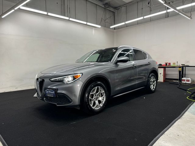 2021 Alfa Romeo Stelvio Base