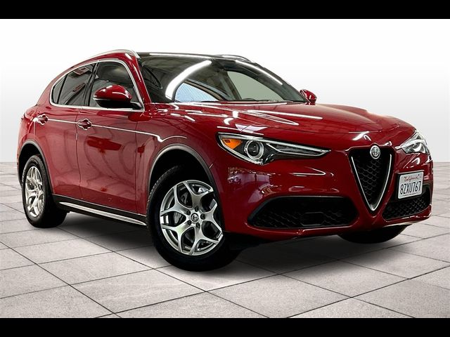 2021 Alfa Romeo Stelvio Base