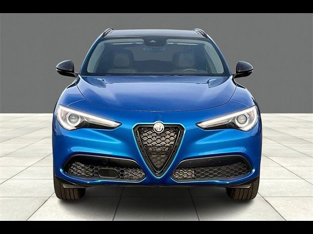 2021 Alfa Romeo Stelvio Base