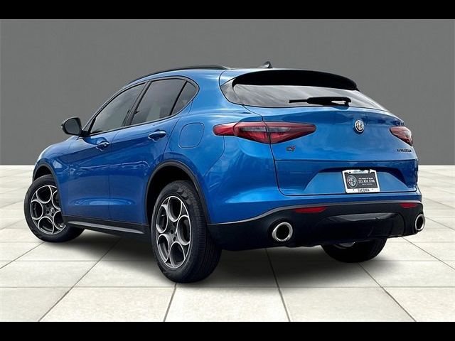 2021 Alfa Romeo Stelvio Base