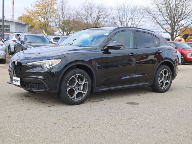 2021 Alfa Romeo Stelvio Base