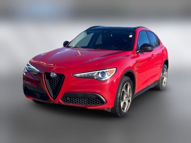 2021 Alfa Romeo Stelvio Base