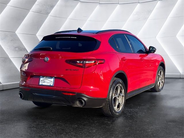 2021 Alfa Romeo Stelvio Base