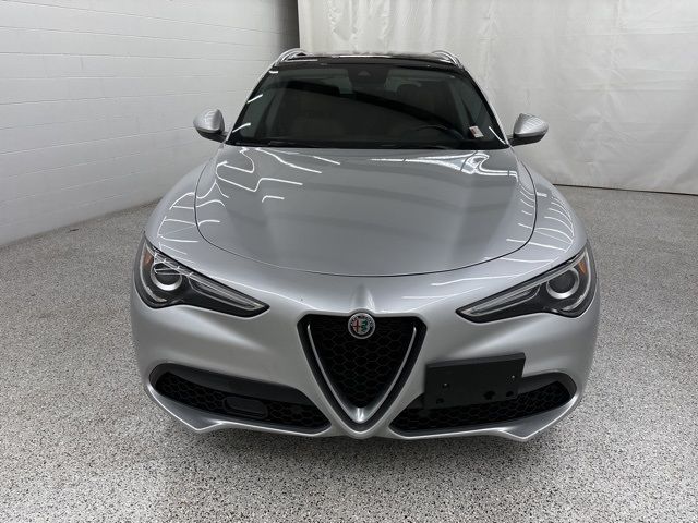 2021 Alfa Romeo Stelvio Base