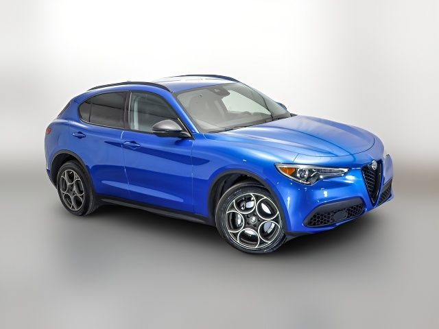 2021 Alfa Romeo Stelvio Base