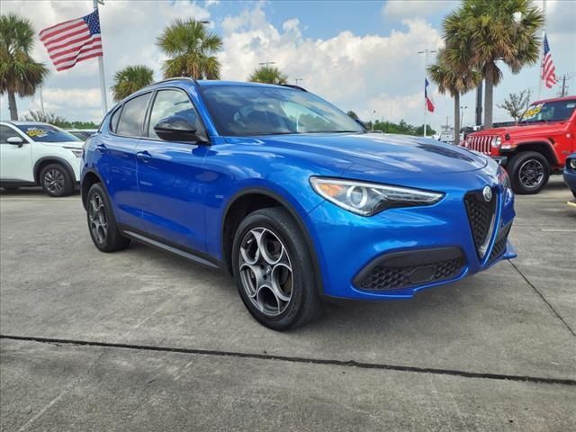 2021 Alfa Romeo Stelvio Base