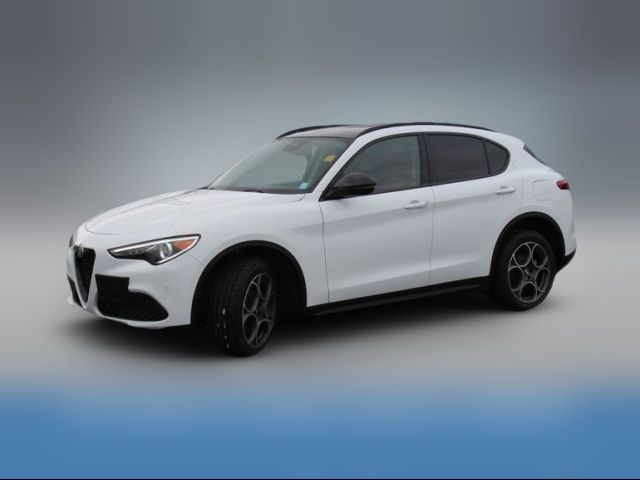 2021 Alfa Romeo Stelvio Base