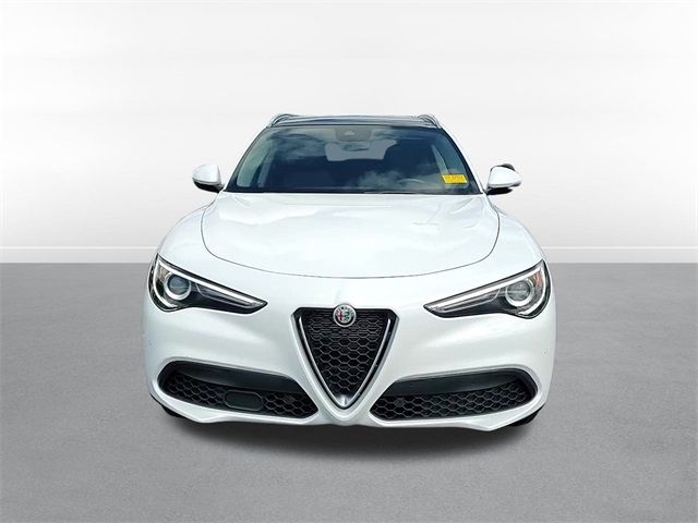 2021 Alfa Romeo Stelvio Base