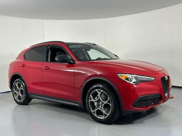 2021 Alfa Romeo Stelvio Base