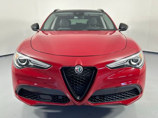 2021 Alfa Romeo Stelvio Base