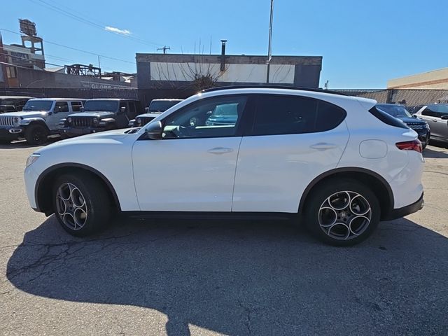 2021 Alfa Romeo Stelvio Base
