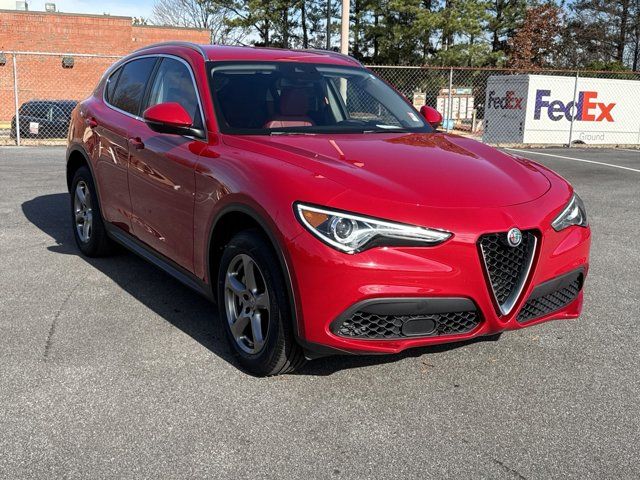 2021 Alfa Romeo Stelvio Base