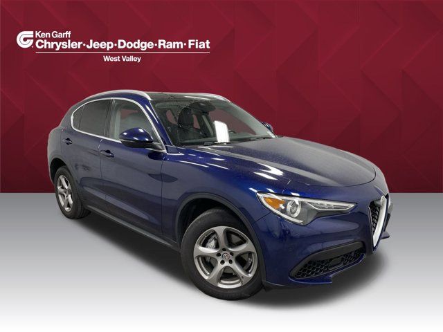 2021 Alfa Romeo Stelvio Base